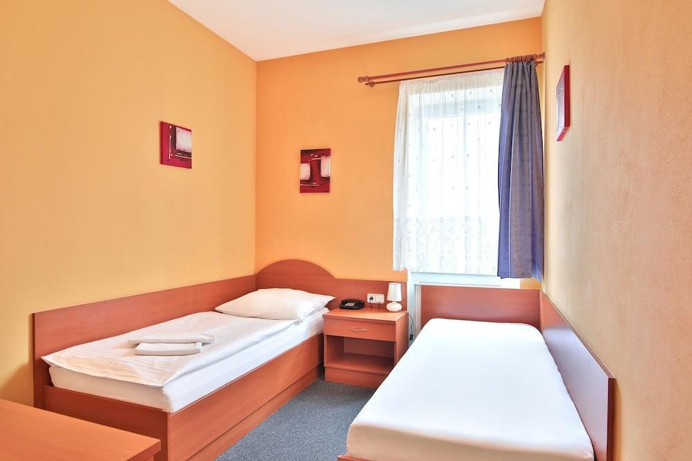Attic Hotel Prague Exterior photo